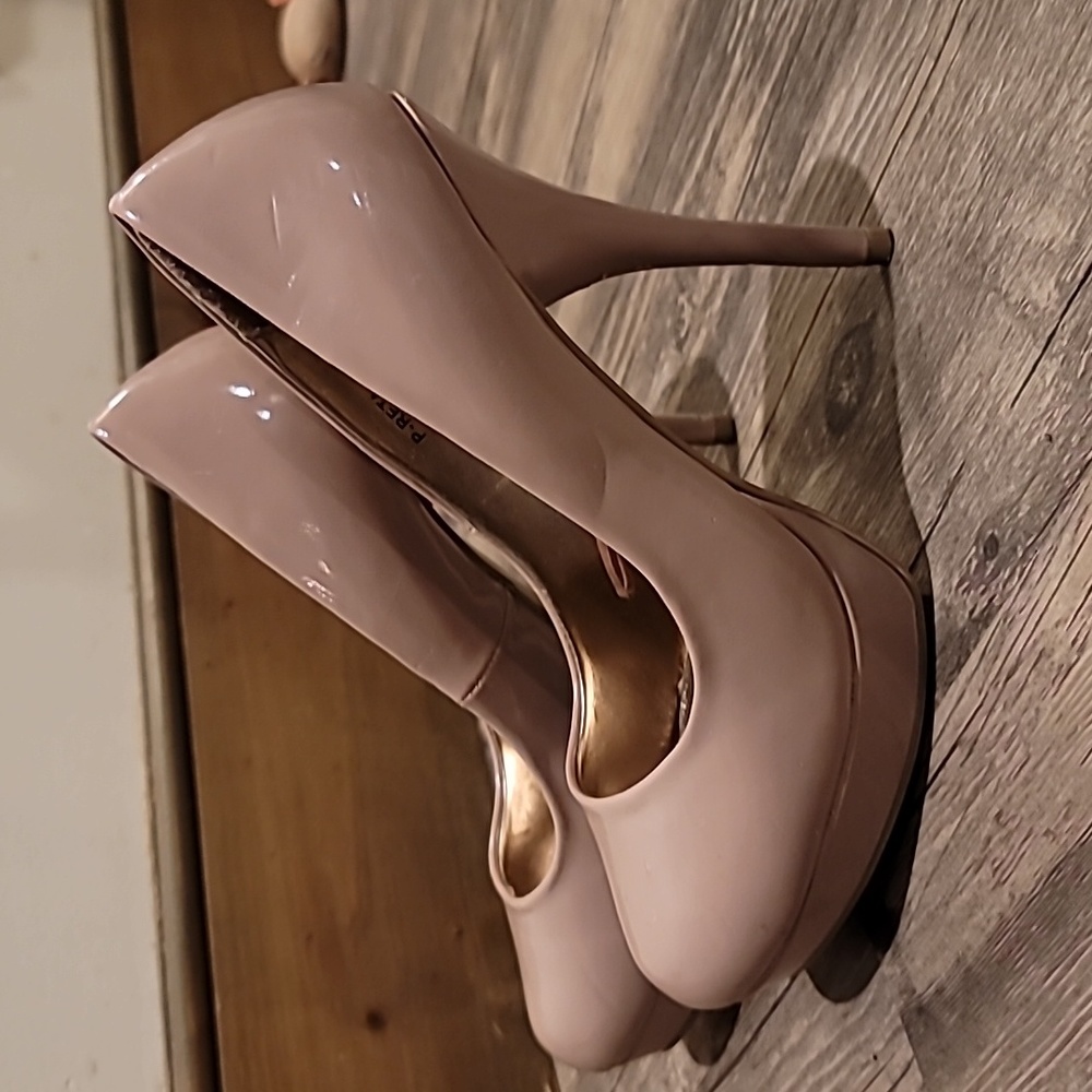 Steve Madden Nude Pumps - Picture 3 of 5